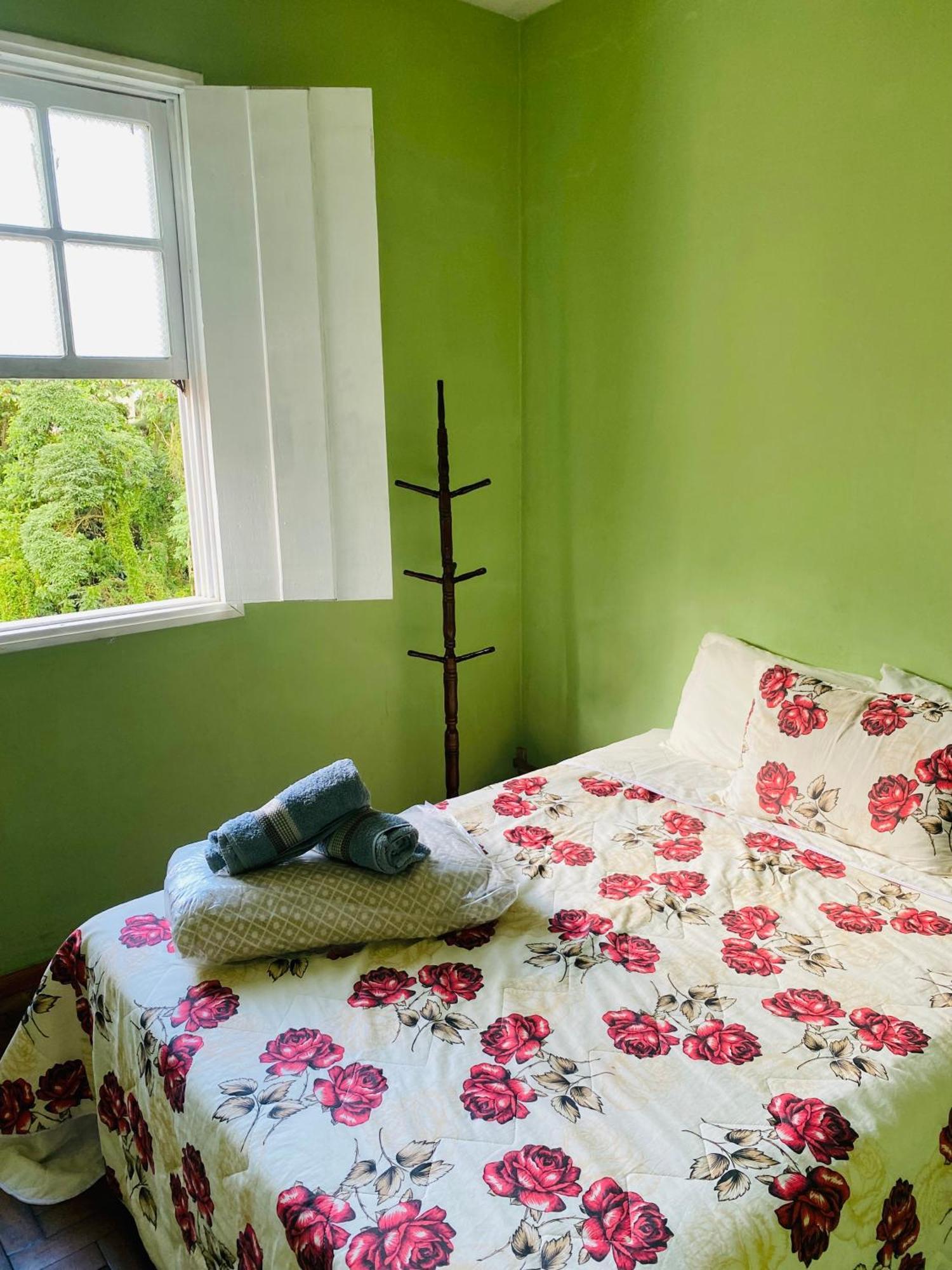 Casa De Dois Quartos Para 6 Pessoas-Casa Das Flores Villa Ouro Preto  Luaran gambar